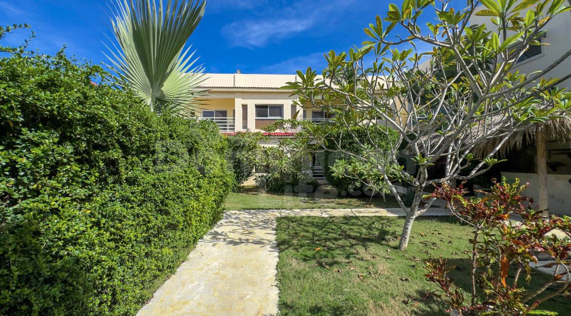 sosua-commercial-1building-4bed-8