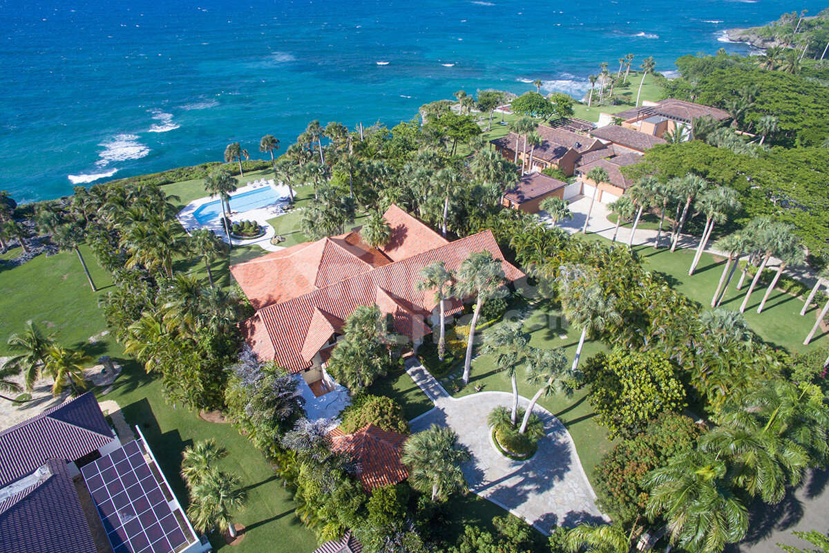 A Unique Caribbean Oceanfront Villa