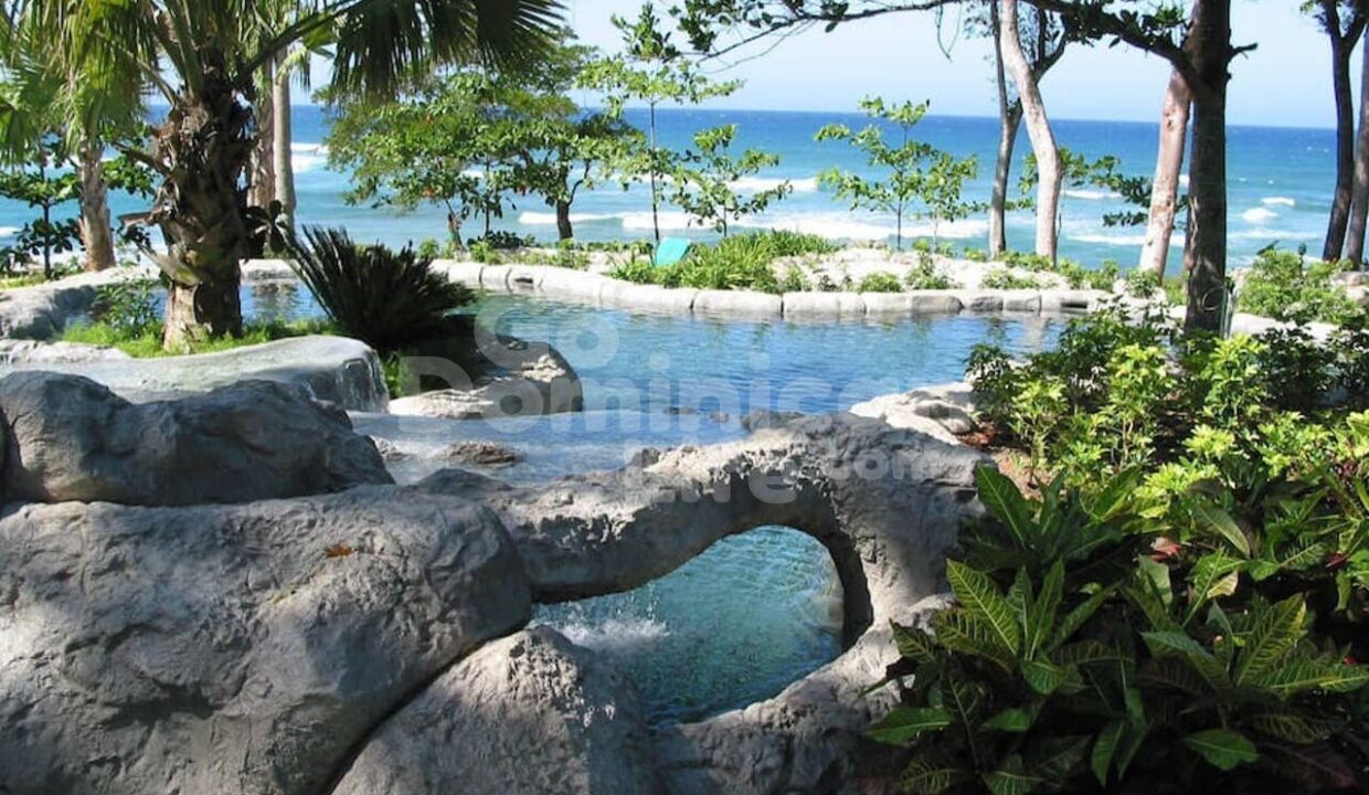 Sea Side Pool