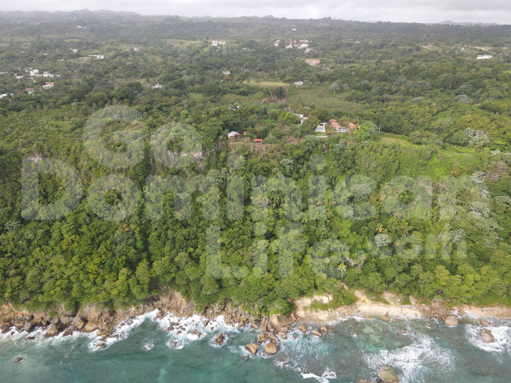 Beautiful Oceanfront Land With Amazing Views