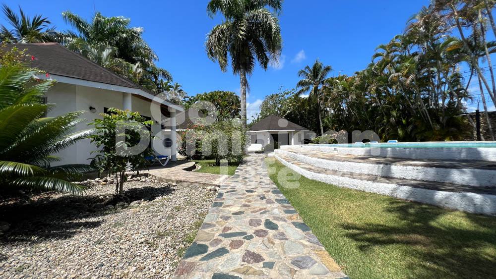 Coommercial-Property-in-Cabarete-35