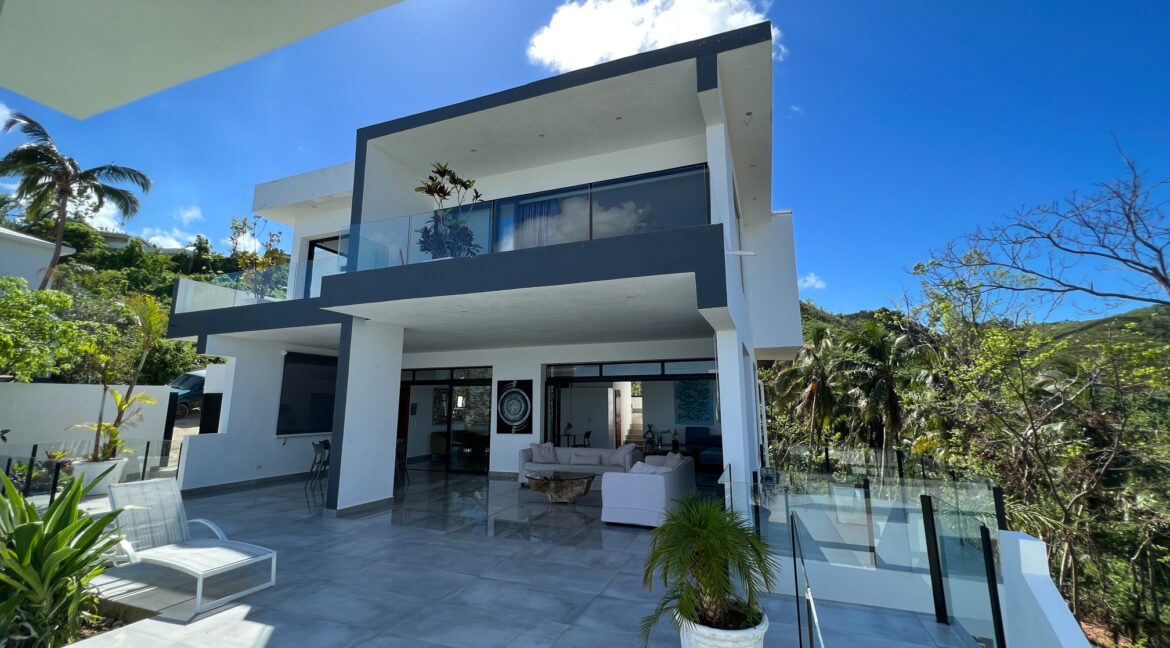 Luxury Oceanfront villa on hill las terrenas (24)