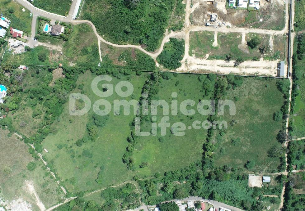 Land in high end residential near the beach in Sosua, Lot # 48