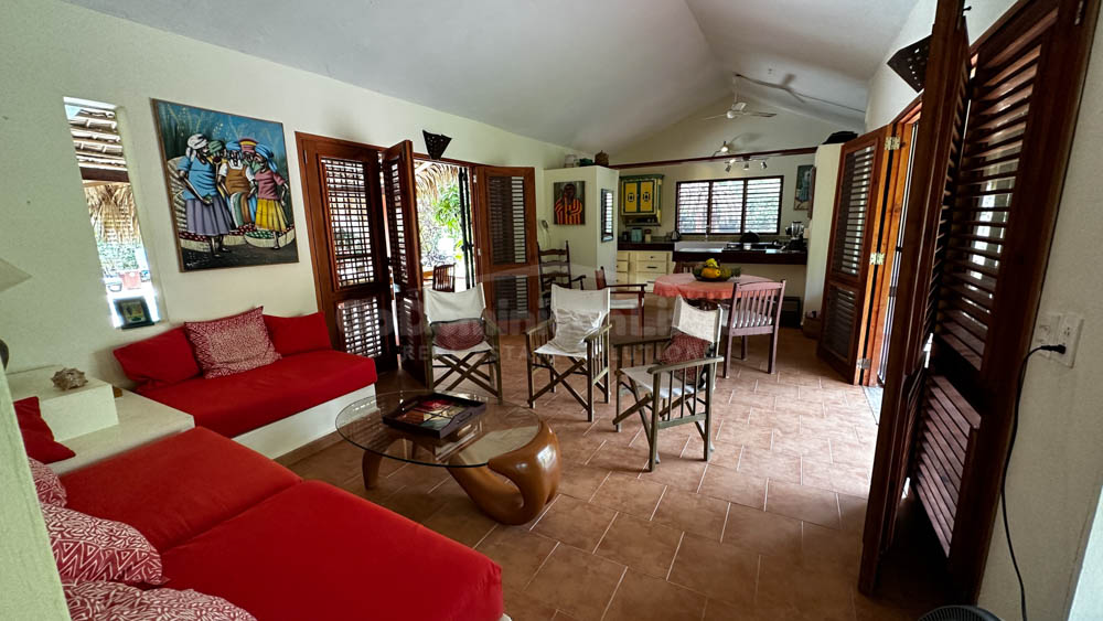 charming-3-bedroom-villa-just-steps-from-the-beach-27