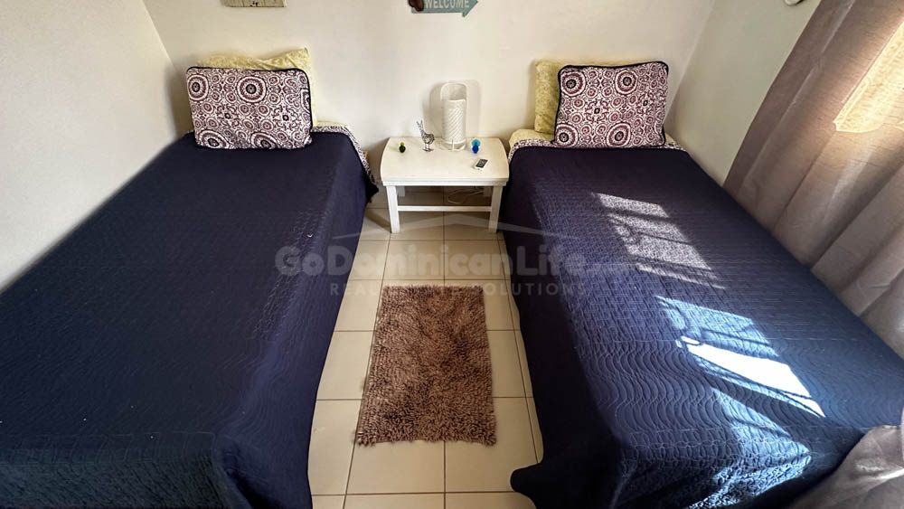 villa-with-guest-bungalow-perfect-for-rental-income-26