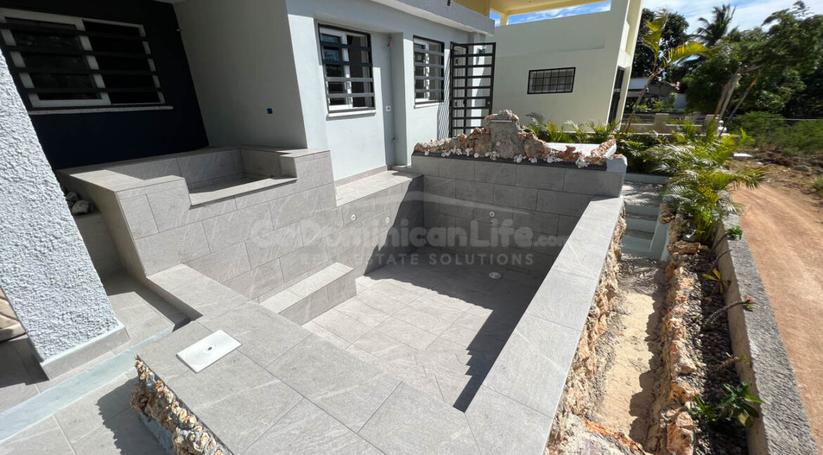 beautiful-new-built-home-in-the-hills-of-sosua-5