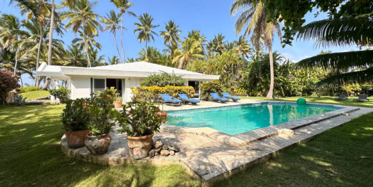 Beautiful Villa in Front the Ocean