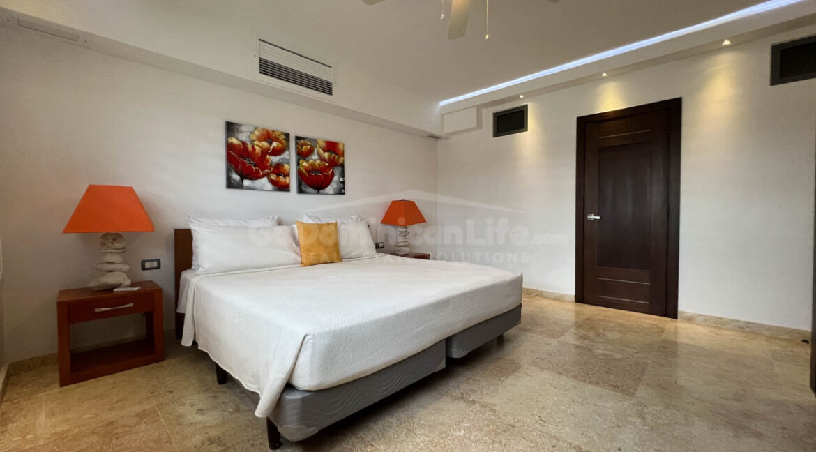 magnificent-4bedroom-beachfront-penthouse-in-las-terrenas-63 (33)