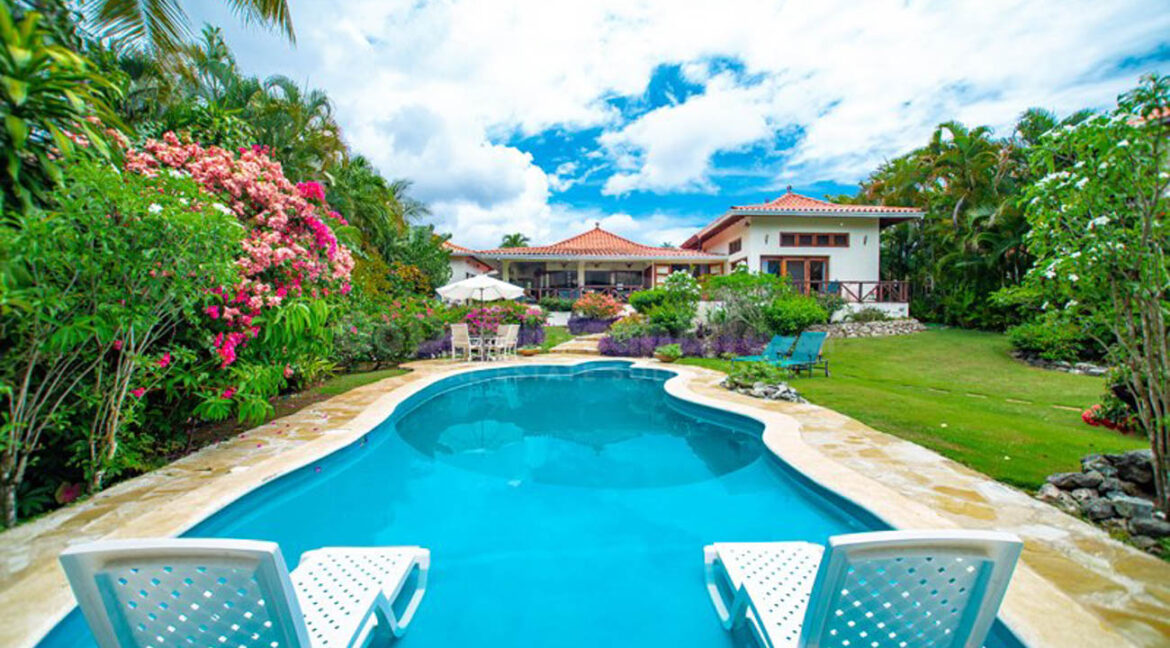 villa-balinese-tropical-garden-oasis-2