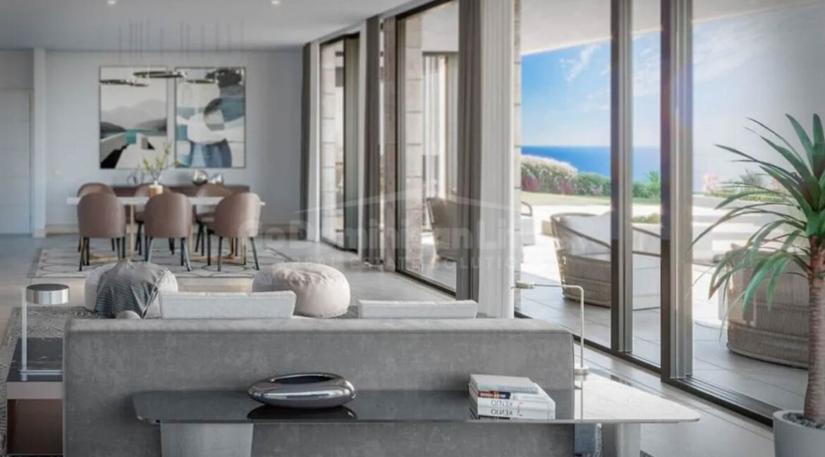 luxury-villa-with-super-price-in-a-great-location-in-perla-marina-5