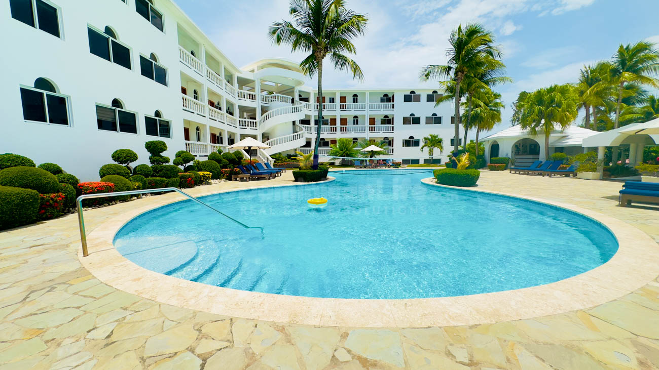 Perfect Surftown Condo-Furnished 2 Bedroom Unit