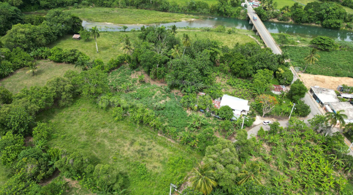 prime-jamao-del-norte-land-for-sale-ideal-for-home-and-griculture-3
