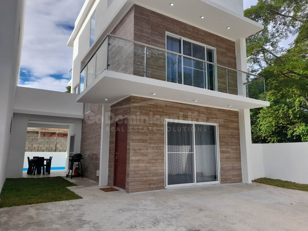 Stunning and new 3-Level Villa on the Outskirts of Sosua