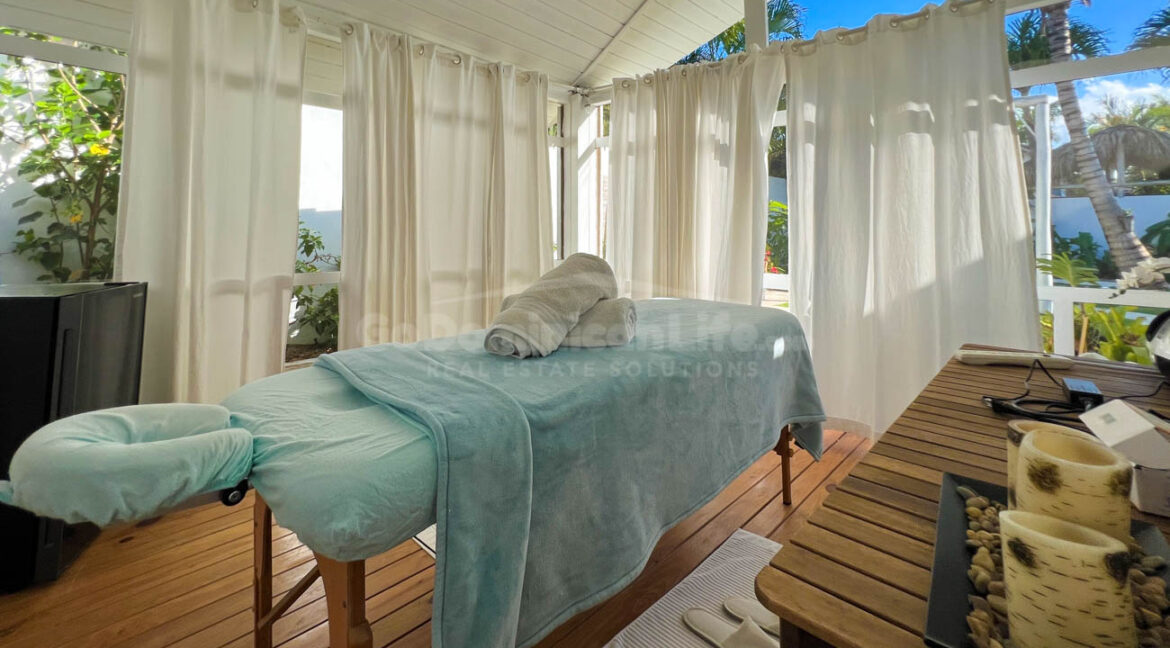 stunning-4-bedroom-vacation-villa-near-beach-in-las-terrenas-48