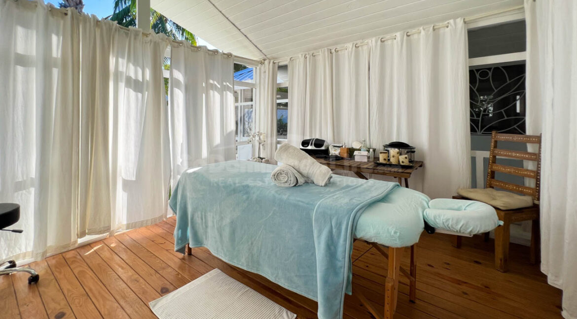 stunning-4-bedroom-vacation-villa-near-beach-in-las-terrenas-49