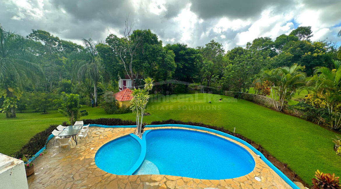 wonderful-property-in-a-exclusive-gated-community-sosua_-33