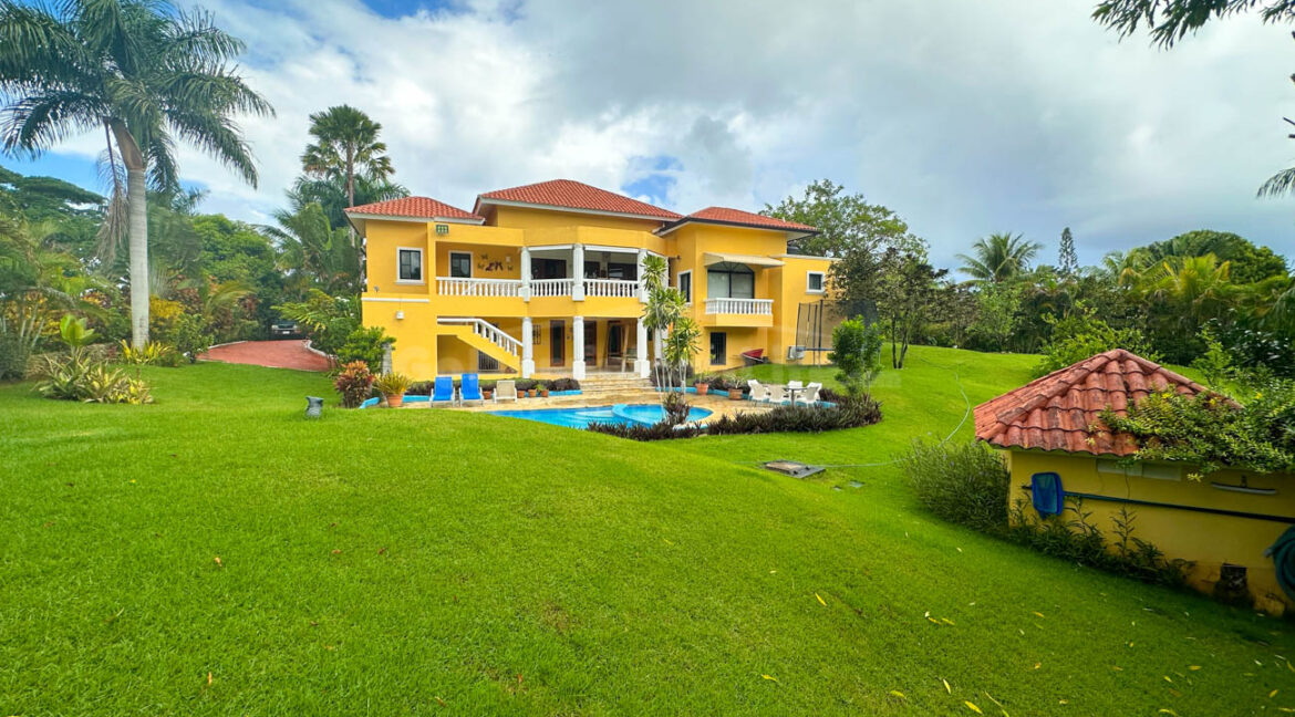 wonderful-property-in-a-exclusive-gated-community-sosua_-37