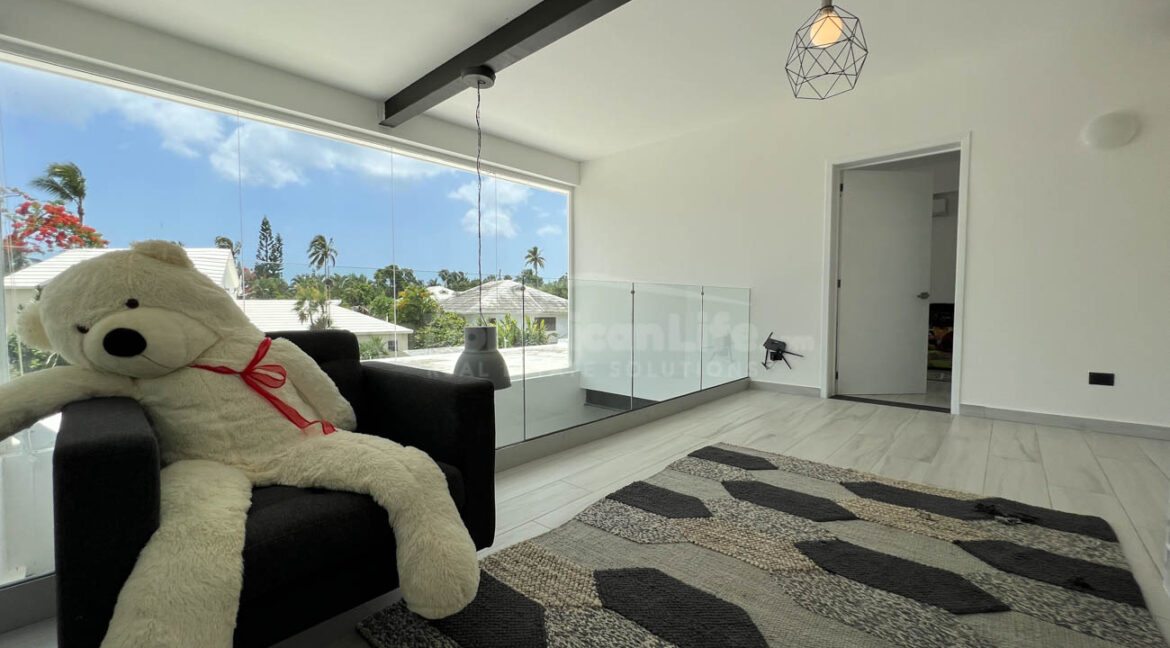 exquisite-4-bedroom-villa-with-private-pool-in-las-terrenas-10