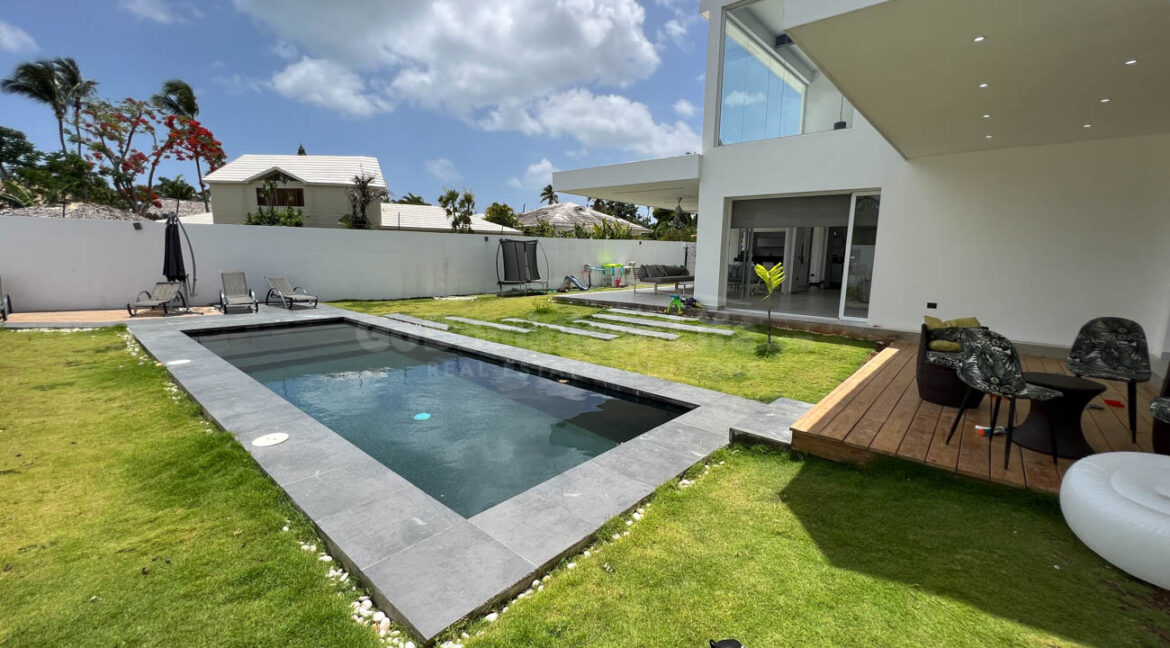 exquisite-4-bedroom-villa-with-private-pool-in-las-terrenas-33