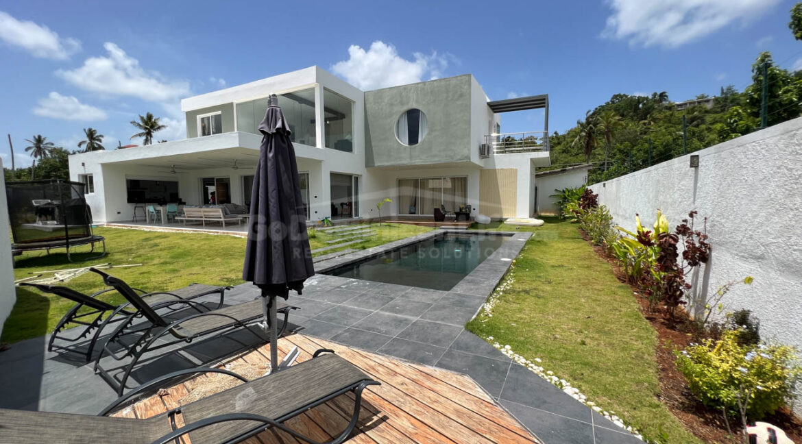 exquisite-4-bedroom-villa-with-private-pool-in-las-terrenas-34