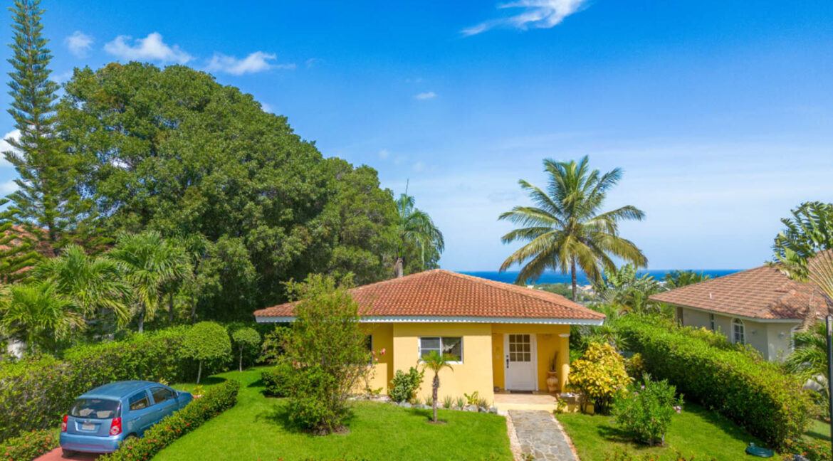 comfortable-charming-2-bedroom-villa-with-outstanding-panoramic-ocean-view-8