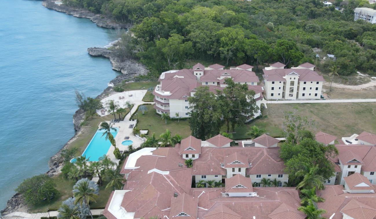 Turnkey Paradise: Fully Furnished, Oceanfront Condo in Sosua