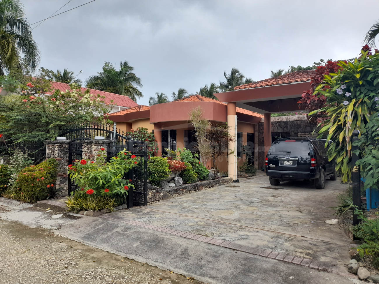 Charming 3 Bedroom Villa with Caseta in Tranquil East Cabarete