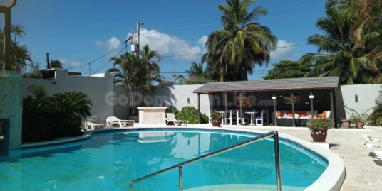 Charming condo in Prime Town Location, Fully Furnished and Equipped