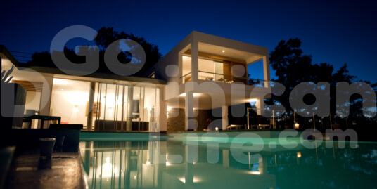Stunning Hilltop Oasis: Luxurious 5-Bedroom Villa with Breathtaking Ocean Views in Las Terrenas