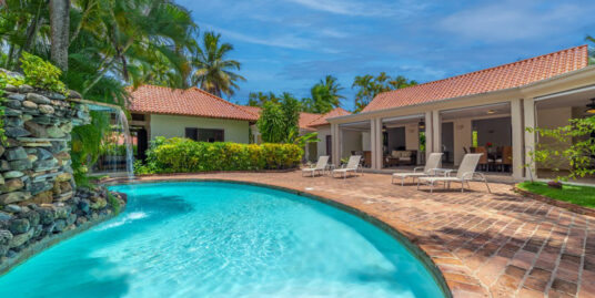 Stunning Oceanview Villa with Private Pool, Steps from Beach Club & Resort Amenities