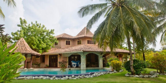 Mediterranean Oasis of Luxury: Villa Estrella del Caribe – A 4-Bedroom Sanctuary with Tropical Gardens