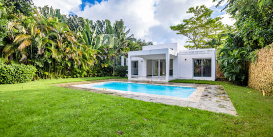 Coastal Retreat-Charming 2-Bedroom Villa in Cabarete