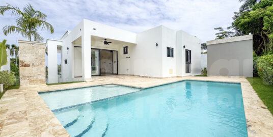 Coastal Living at Its Best – Modern Home Near Popular Surfer’s Beach