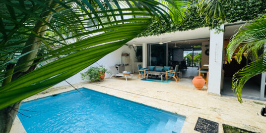 Captivating 3-Bedroom Villa with Private Pool – Steps from Popi Beach in Las Terrenas