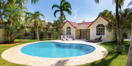 Newly Renovated 3-Bedroom Hispaniola Villa with Private Pool & Lush Garden Oasis