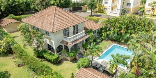 Fully Furnished Family Villa with Private Pool in Prime Location
