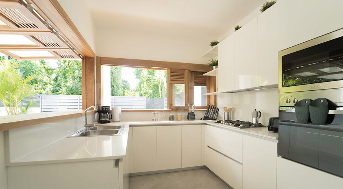 LIVYA 2 BY HUBLOT CARAIBES