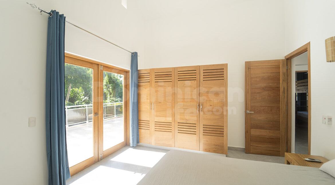 LIVYA 2 BY HUBLOT CARAIBES