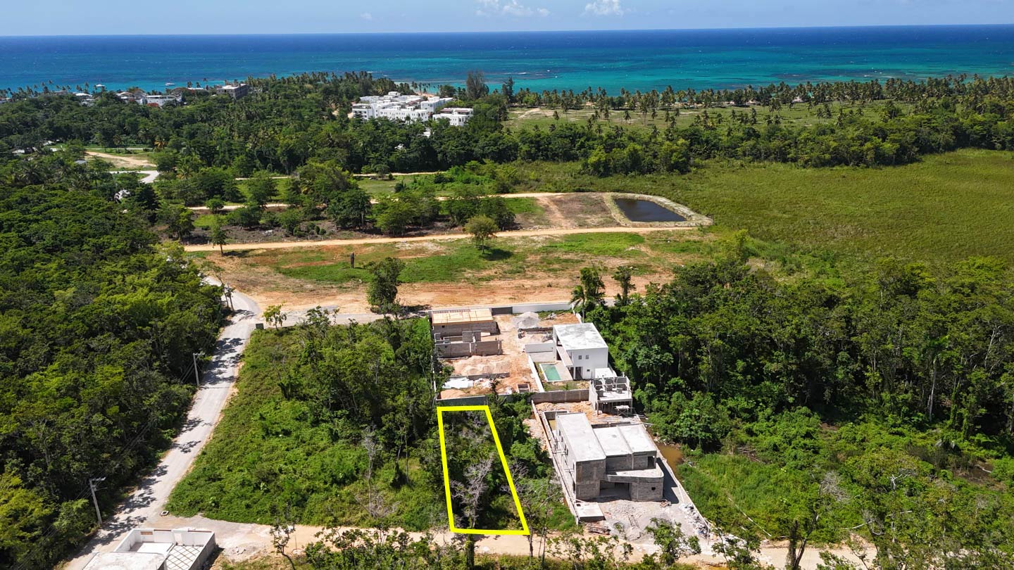 Land for Sale – Prime Location Near Punta Popi Beach
