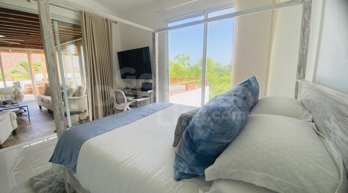 lasterrenas-condo-3bed-33