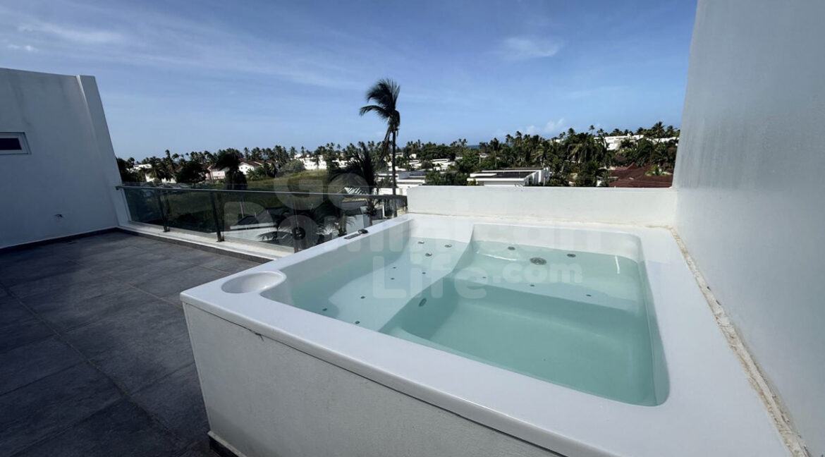 lasterrenas-condo-3bed-penthouse-17