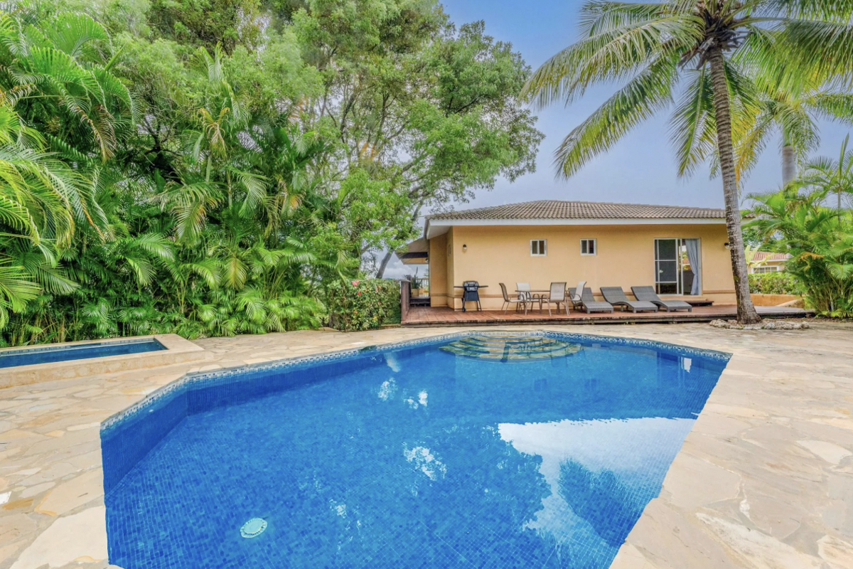 Elegant Two-Level Villa with Ocean & Mountain Views | Private Pool & Guest Apartment