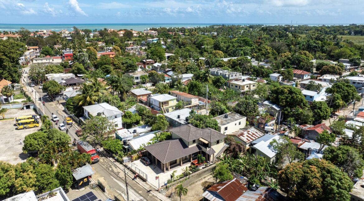 cabarete-commercial-386m2-2